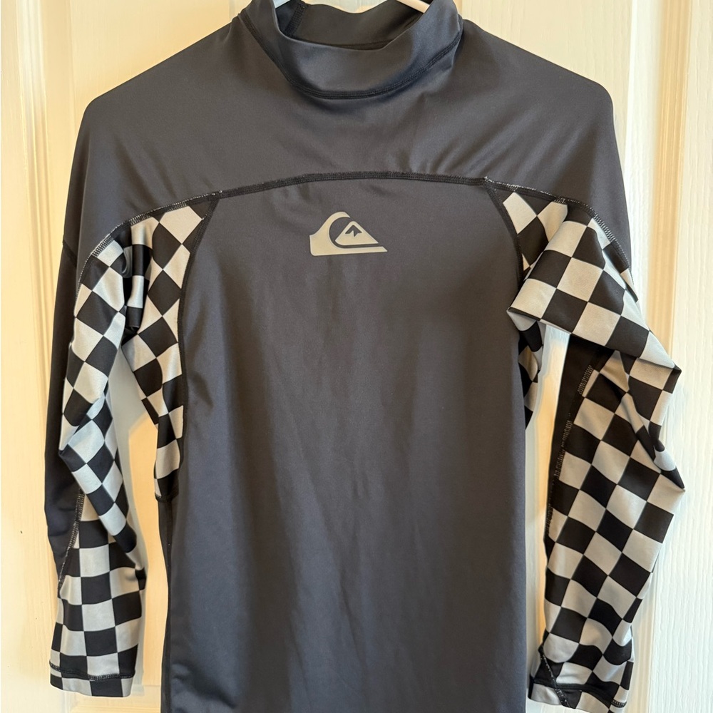 Quiksilver Black and Checkered Rash Guard Size Small